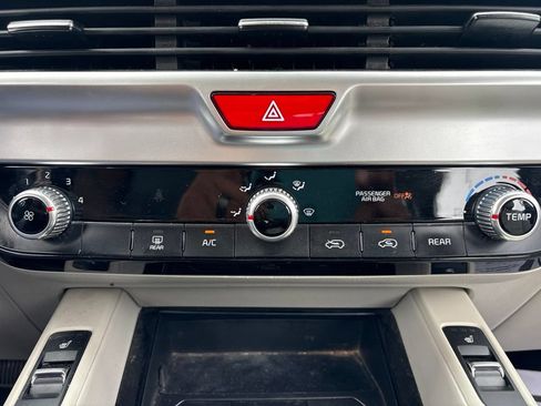 Used 2021 Kia Telluride S FWD image 23