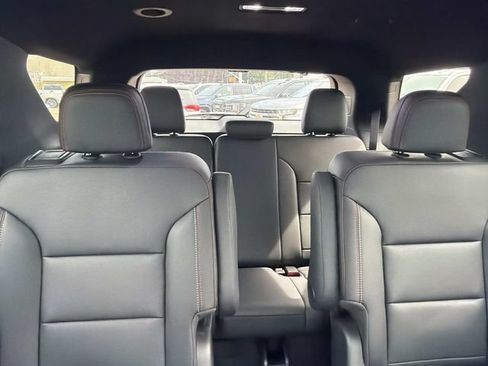 Used 2026 Chevrolet Traverse Z71 w/ Enhanced Driving Package AWD/4WD image 12