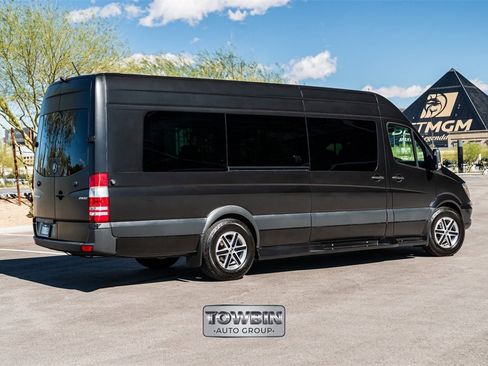 Used 2017 Mercedes-Benz Sprinter 2500 image 3