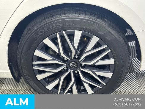Used 2025 Nissan Altima 2.5 SV FWD image 23