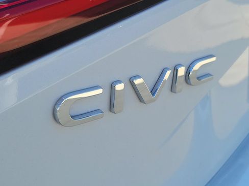 Certified 2024 Honda Civic EX-L image 8