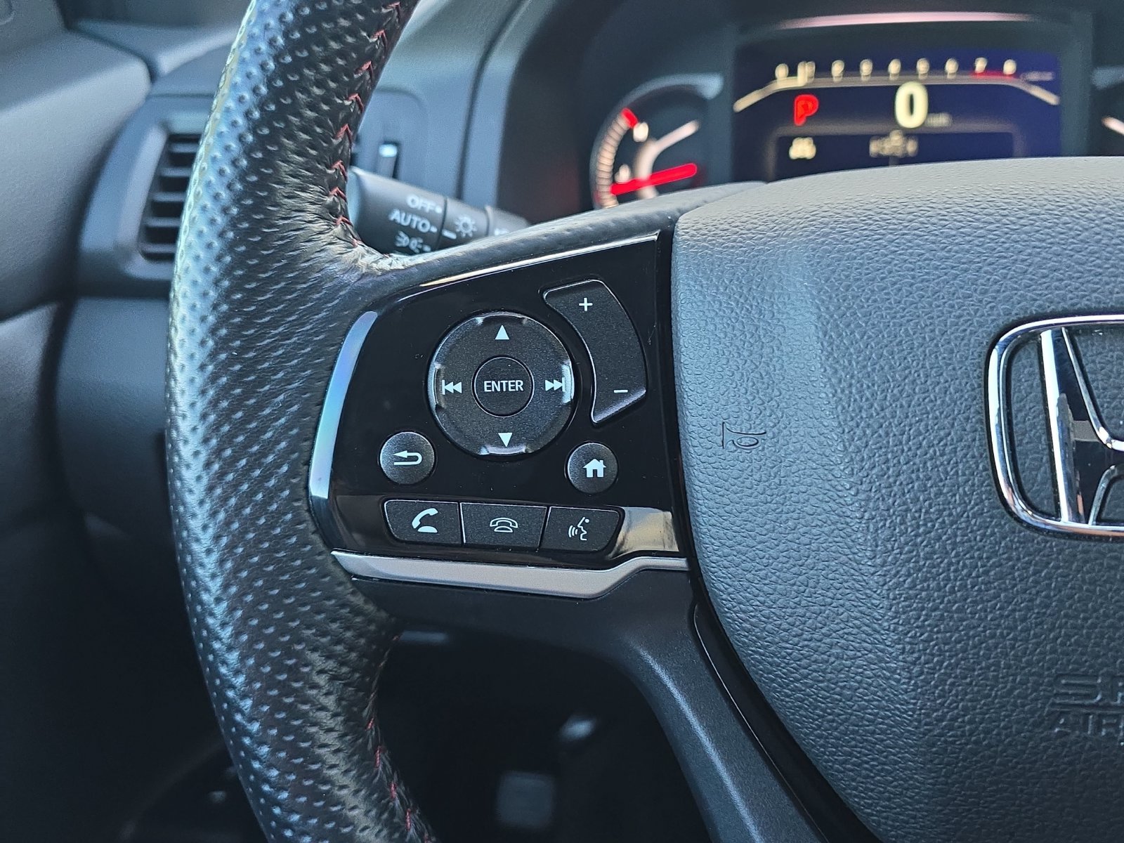 Certified 2025 Honda Passport Black Edition image 16
