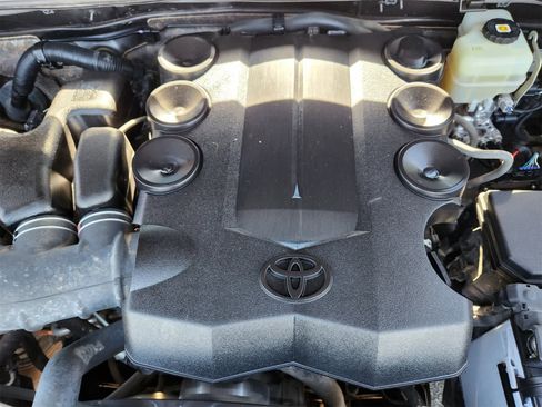 Used 2021 Toyota 4Runner SR5 image 28