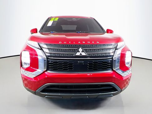 Used 2022 Mitsubishi Outlander ES image 11