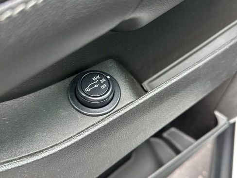 Used 2015 Cadillac SRX Premium image 10