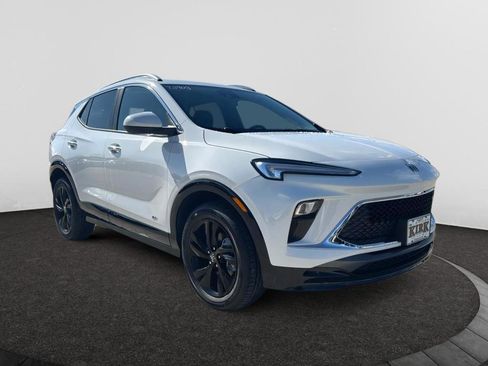 New 2025 Buick Encore GX Sport Touring image 4