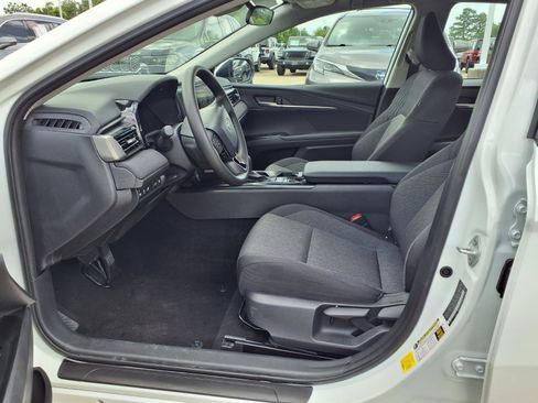 Used 2026 Toyota Camry LE FWD image 10