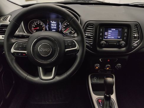 Used 2018 Jeep Compass Sport FWD image 22