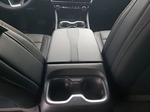 Used 2026 Chevrolet Traverse High Country image 22