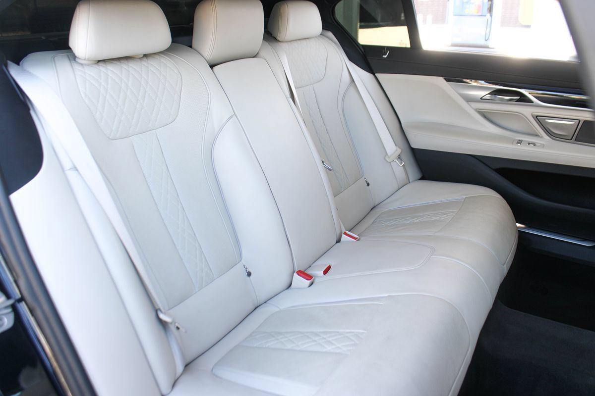 Used 2019 BMW 750i RWD image 25