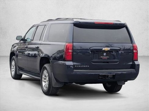 Used 2020 Chevrolet Suburban LT w/ Luxury Package image 8