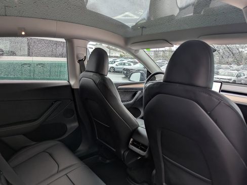 Used 2023 Tesla Model Y Long Range image 31