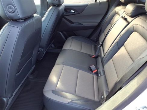 New 2026 Chevrolet Equinox LT image 9