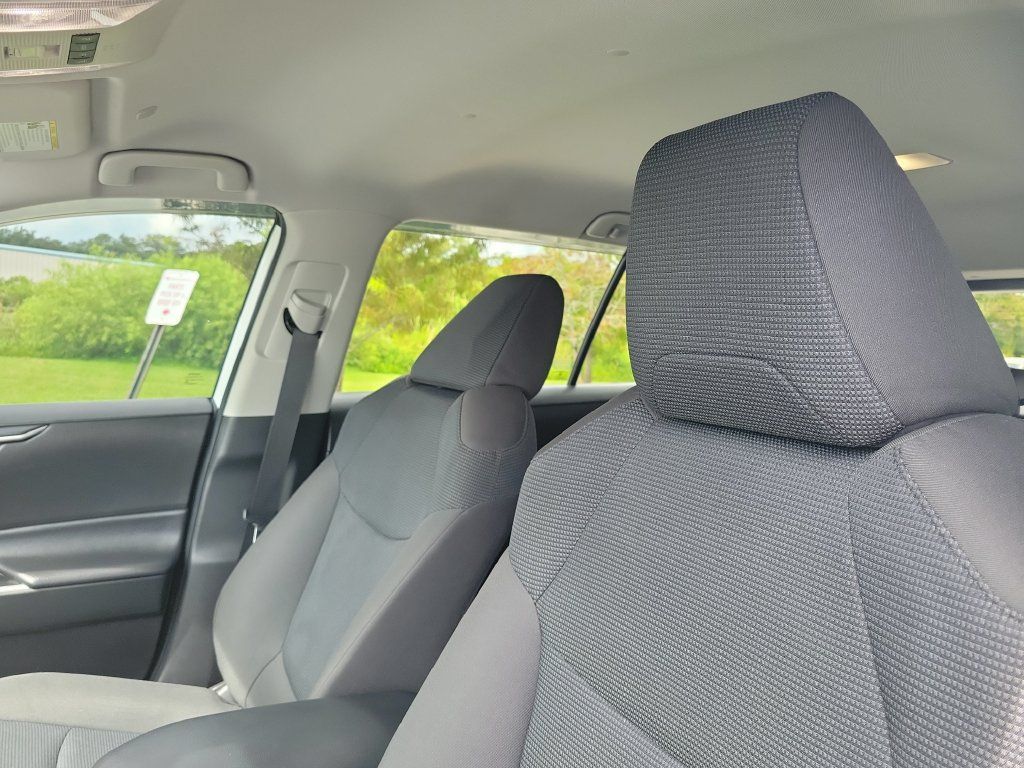 Certified 2024 Toyota RAV4 LE AWD/4WD image 21