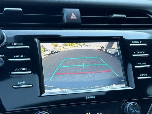 Used 2020 Toyota Camry SE w/ Blackout Package FWD image 26