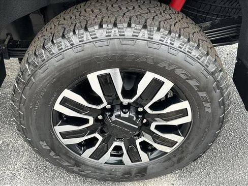 New 2026 GMC Sierra 2500 Denali Ultimate AWD/4WD image 17