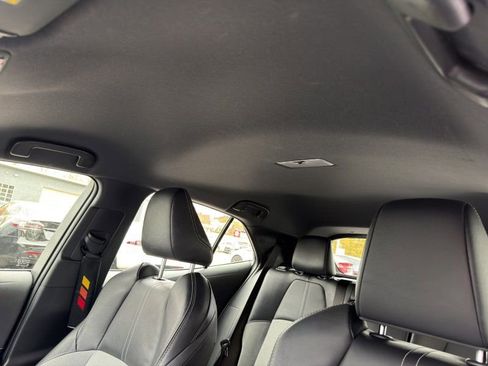 Used 2022 Toyota Corolla XSE image 19