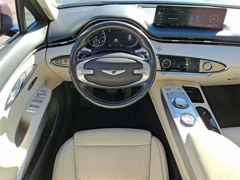 Used 2023 Genesis GV70 2.5T Select w/ Select Package image 12