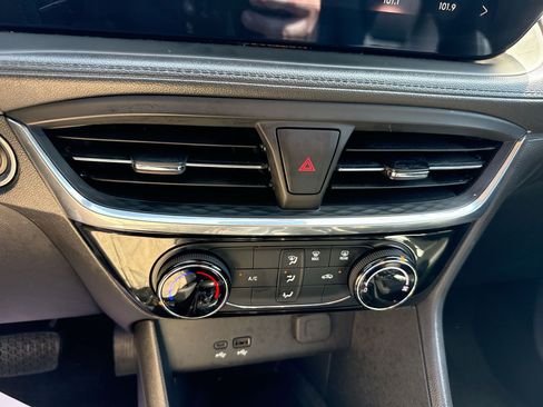 Used 2024 Buick Encore GX Sport Touring FWD image 85