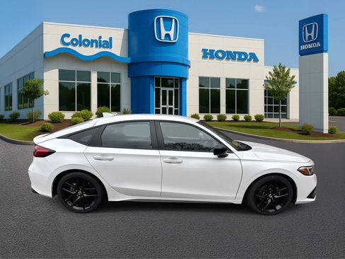 Used 2024 Honda Civic Sport image 8