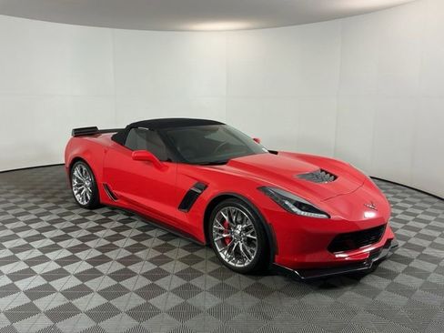 Used 2015 Chevrolet Corvette Z06 w/ 3LZ Preferred Equipment Group RWD image 4
