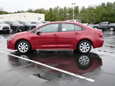 New 2026 Toyota Corolla LE FWD image 4