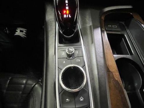 Used 2021 Cadillac Escalade Sport Platinum image 35