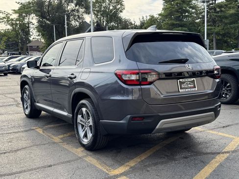 Used 2025 Honda Pilot EX-L image 6