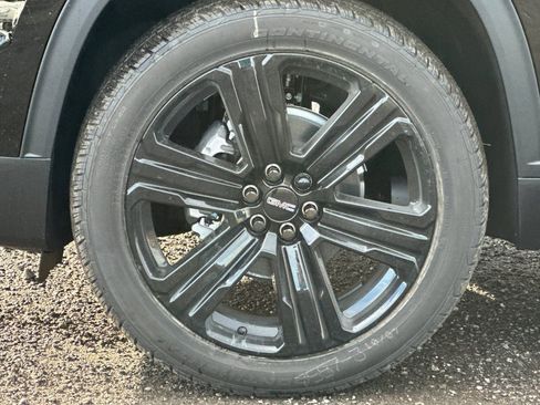 New 2026 GMC Acadia Elevation image 33