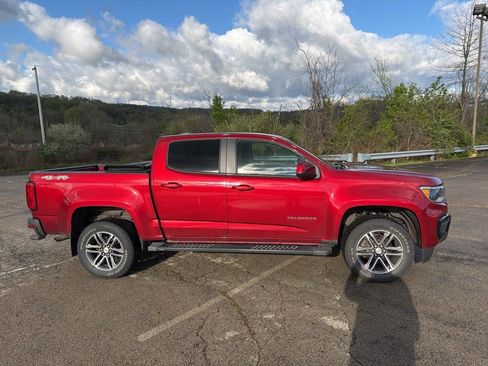 Used 2021 Chevrolet Colorado W/T w/ Custom Special Edition image 2