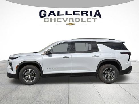 New 2026 Chevrolet Traverse LT FWD image 4