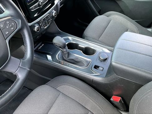 Used 2023 Chevrolet Traverse LT FWD image 15