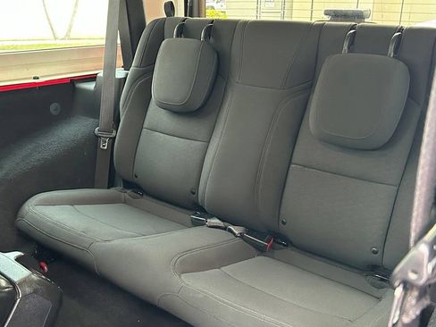 Used 2019 Jeep Wrangler Sport AWD/4WD image 36