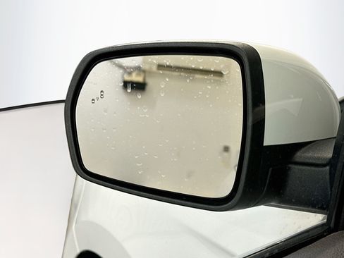 Used 2024 Ford Edge SEL AWD/4WD image 16