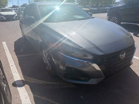 Certified 2025 Nissan Altima 2.5 S FWD image 3
