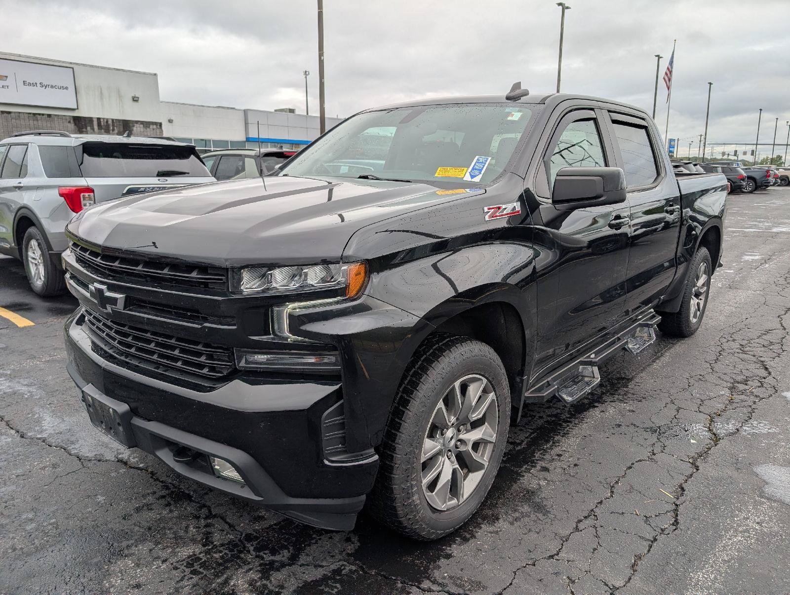 Used 2021 Chevrolet Silverado 1500 RST AWD/4WD image 4