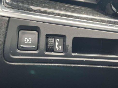 Used 2023 Cadillac XT5 Premium Luxury FWD image 32