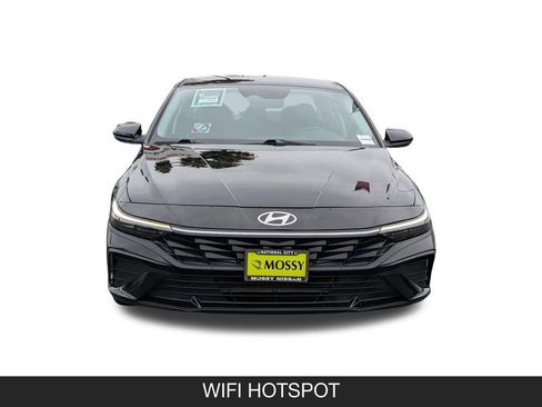 Used 2024 Hyundai Elantra SEL FWD image 4