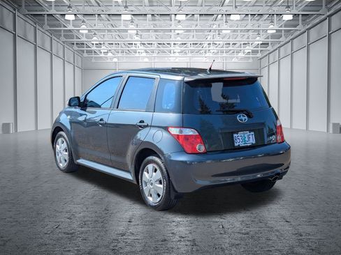 Used 2006 Scion xA FWD image 3