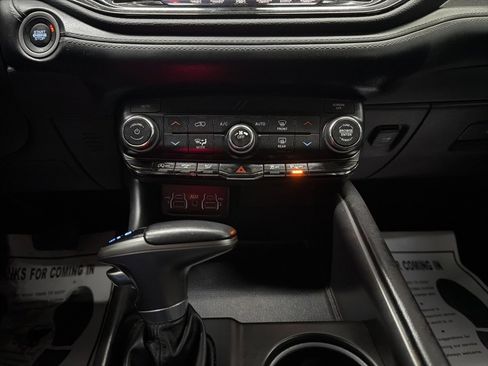 Used 2021 Dodge Durango SXT image 25