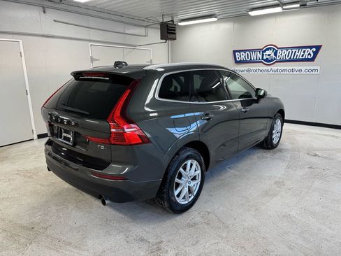 Used 2021 Volvo XC60 T5 Momentum image 8