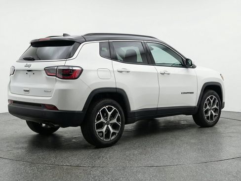 Used 2025 Jeep Compass Limited AWD/4WD image 9