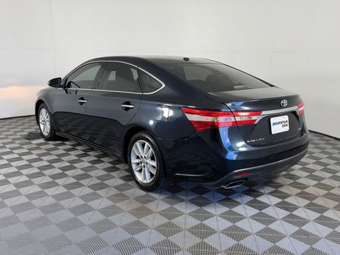 Used 2015 Toyota Avalon XLE Premium image 3