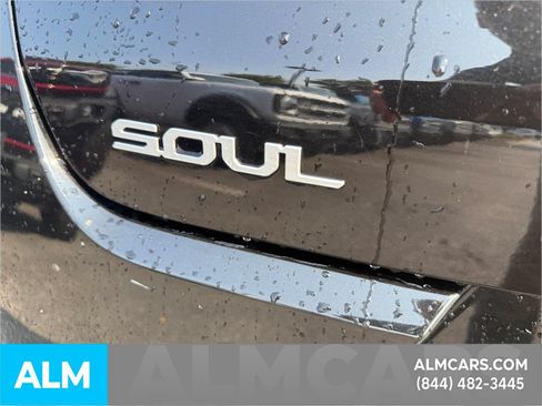 Used 2025 Kia Soul LX w/ LX Technology Package FWD image 6