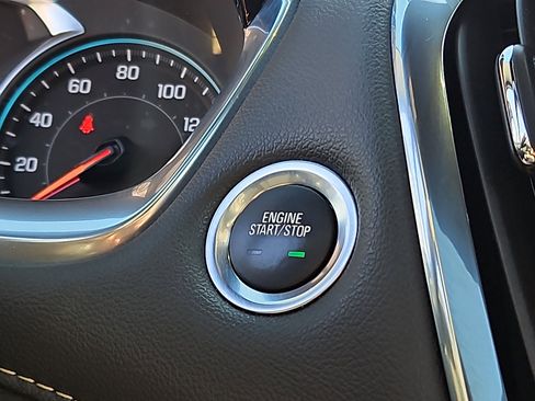 Certified 2023 Chevrolet Traverse LT w/ LT Premium Package image 24