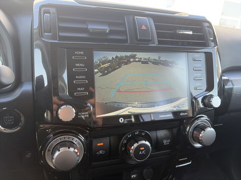 Used 2024 Toyota 4Runner TRD Off-Road Premium AWD/4WD image 24