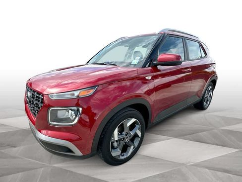 Used 2025 Hyundai Venue SEL FWD image 4