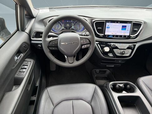 New 2026 Chrysler Pacifica Select w/ S Appearance Package FWD image 26