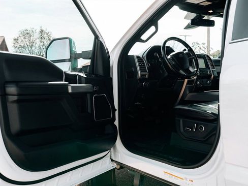 Used 2019 Ford F450 Platinum w/ Platinum Ultimate Package image 17