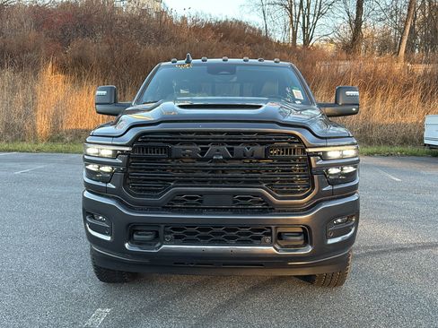 New 2026 RAM 2500 Laramie AWD/4WD image 3